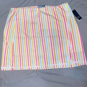 NWT crown and ivy skort